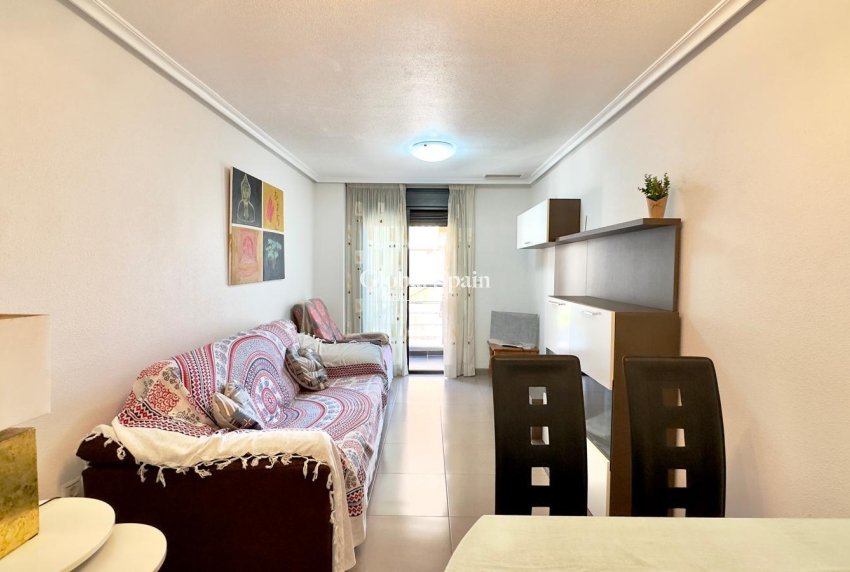 Resale - APARTMENT -
TORREVIEJA - Torrevieja