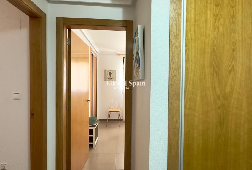 Resale - APARTMENT -
TORREVIEJA - Torrevieja