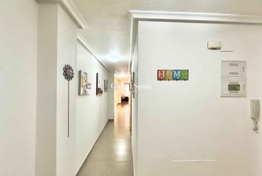 Resale - APARTMENT -
TORREVIEJA - Torrevieja