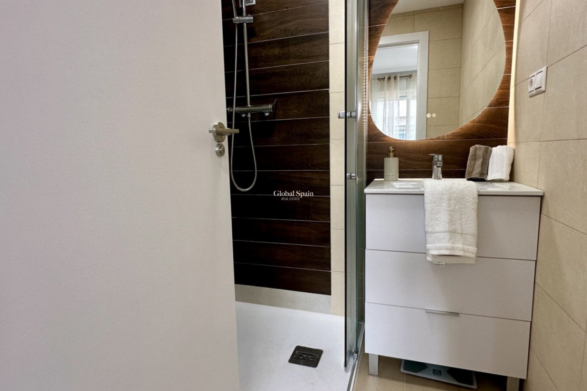 Resale - APARTMENT -
TORREVIEJA - Torrevieja