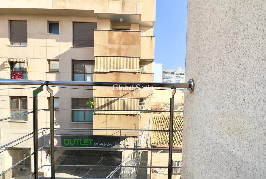 Resale - APARTMENT -
TORREVIEJA - Torrevieja