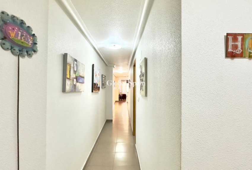 Resale - APARTMENT -
TORREVIEJA - Torrevieja