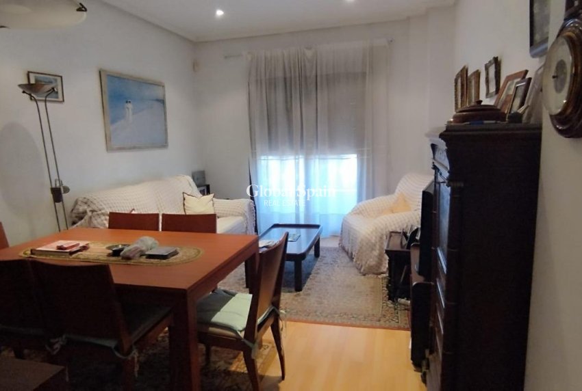 Resale - APARTMENT -
TORREVIEJA - Torrevieja