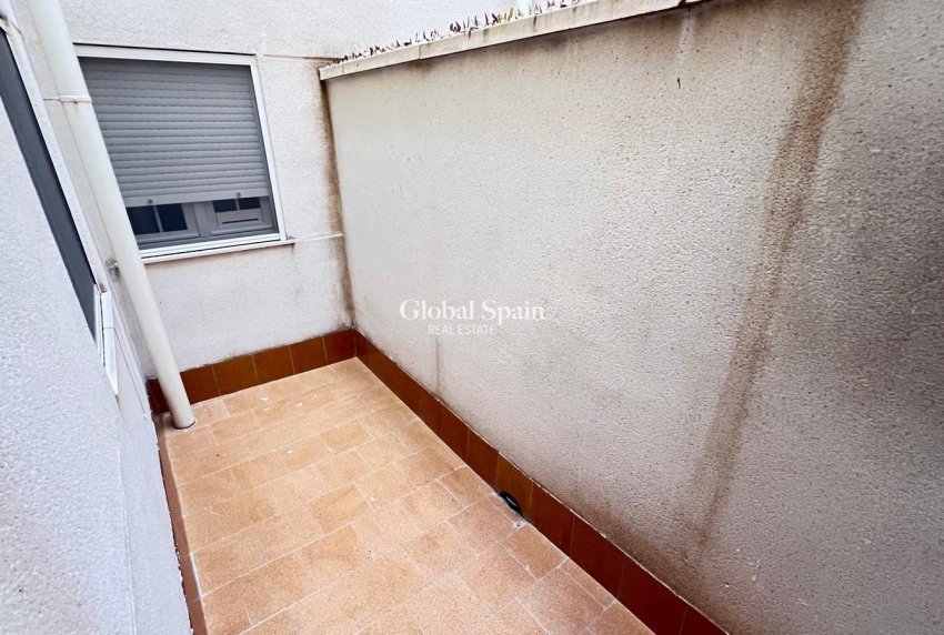 Resale - APARTMENT -
TORREVIEJA - Torrevieja