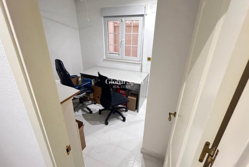 Resale - APARTMENT -
TORREVIEJA - Torrevieja