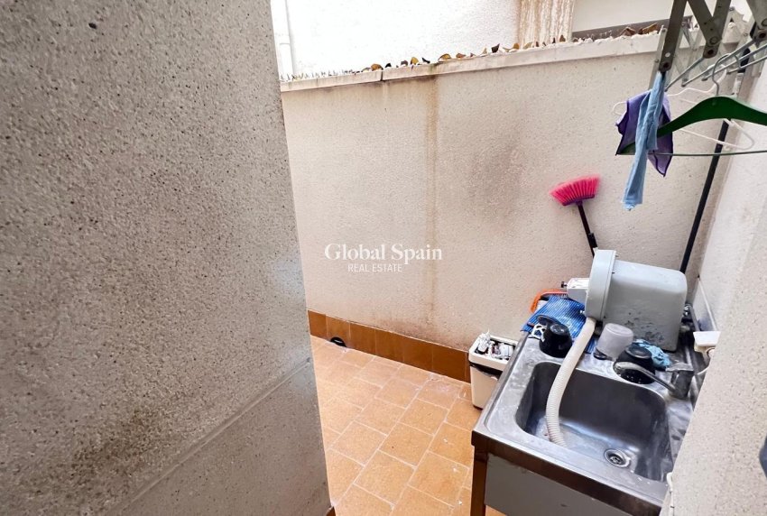 Resale - APARTMENT -
TORREVIEJA - Torrevieja