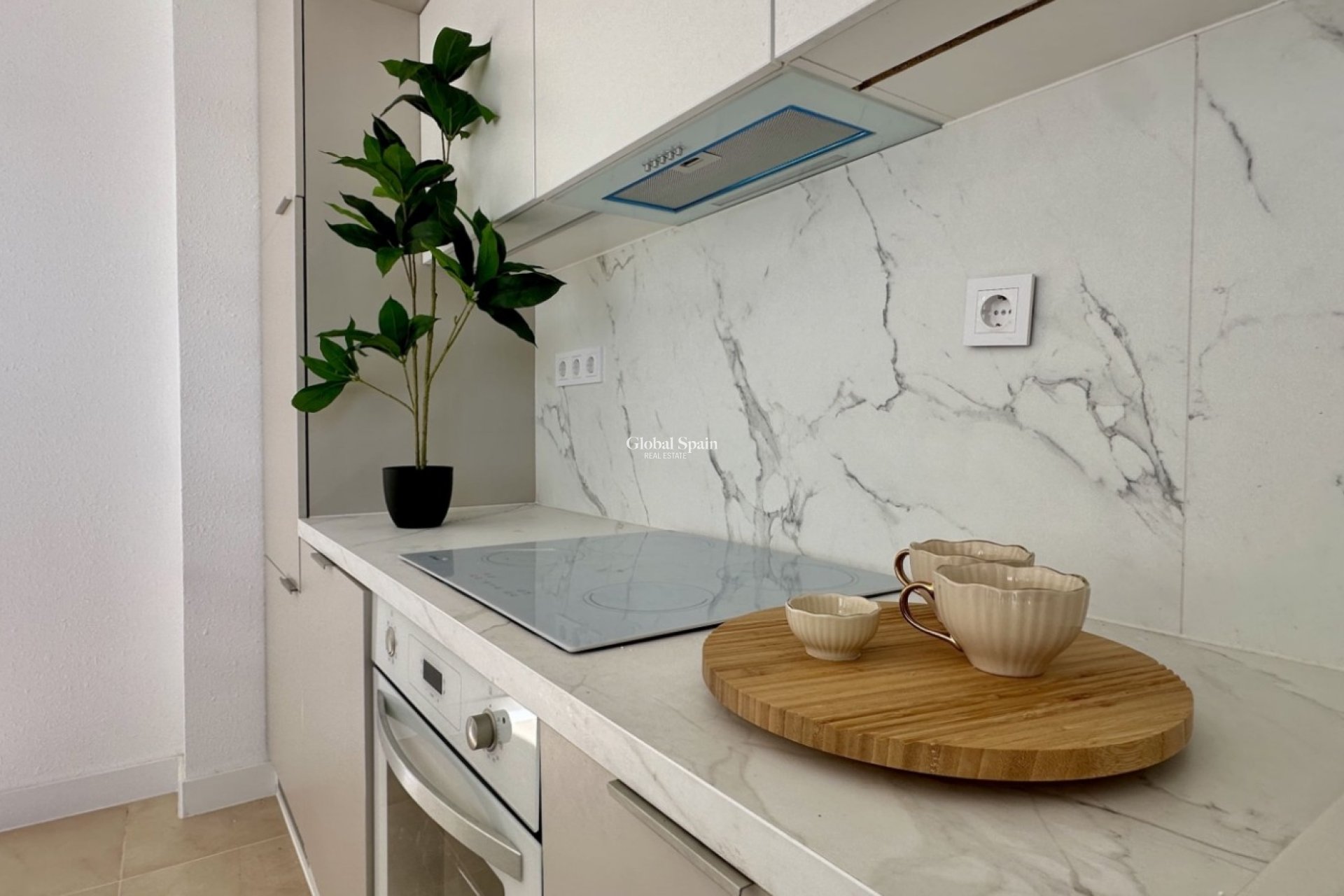 Resale - APARTMENT -
TORREVIEJA - Torrevieja