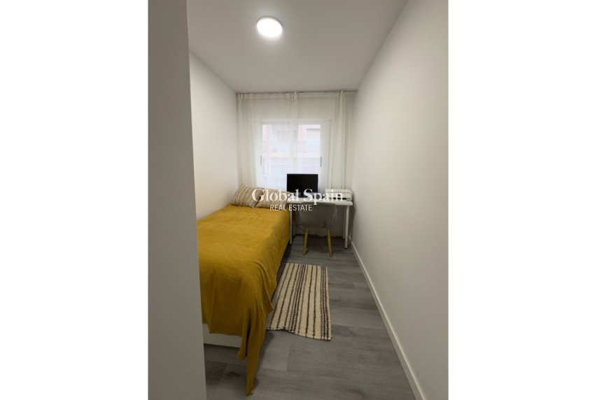 Resale - APARTMENT -
TORREVIEJA - Torrevieja