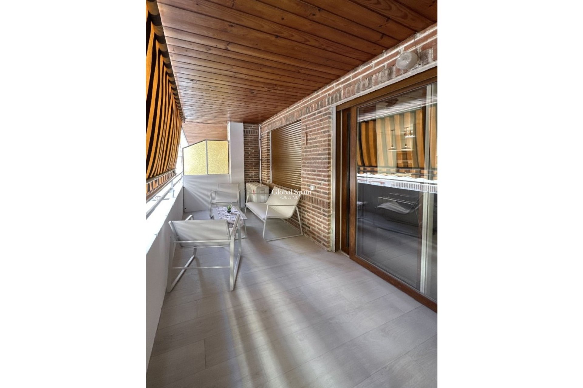 Resale - APARTMENT -
TORREVIEJA - Torrevieja