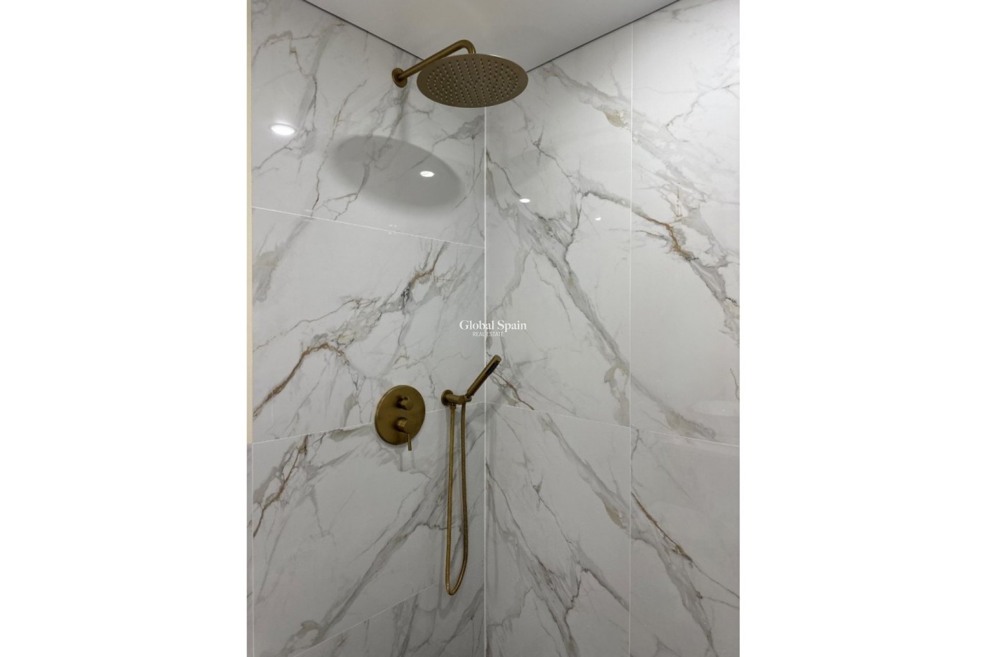 Resale - APARTMENT -
TORREVIEJA - Torrevieja