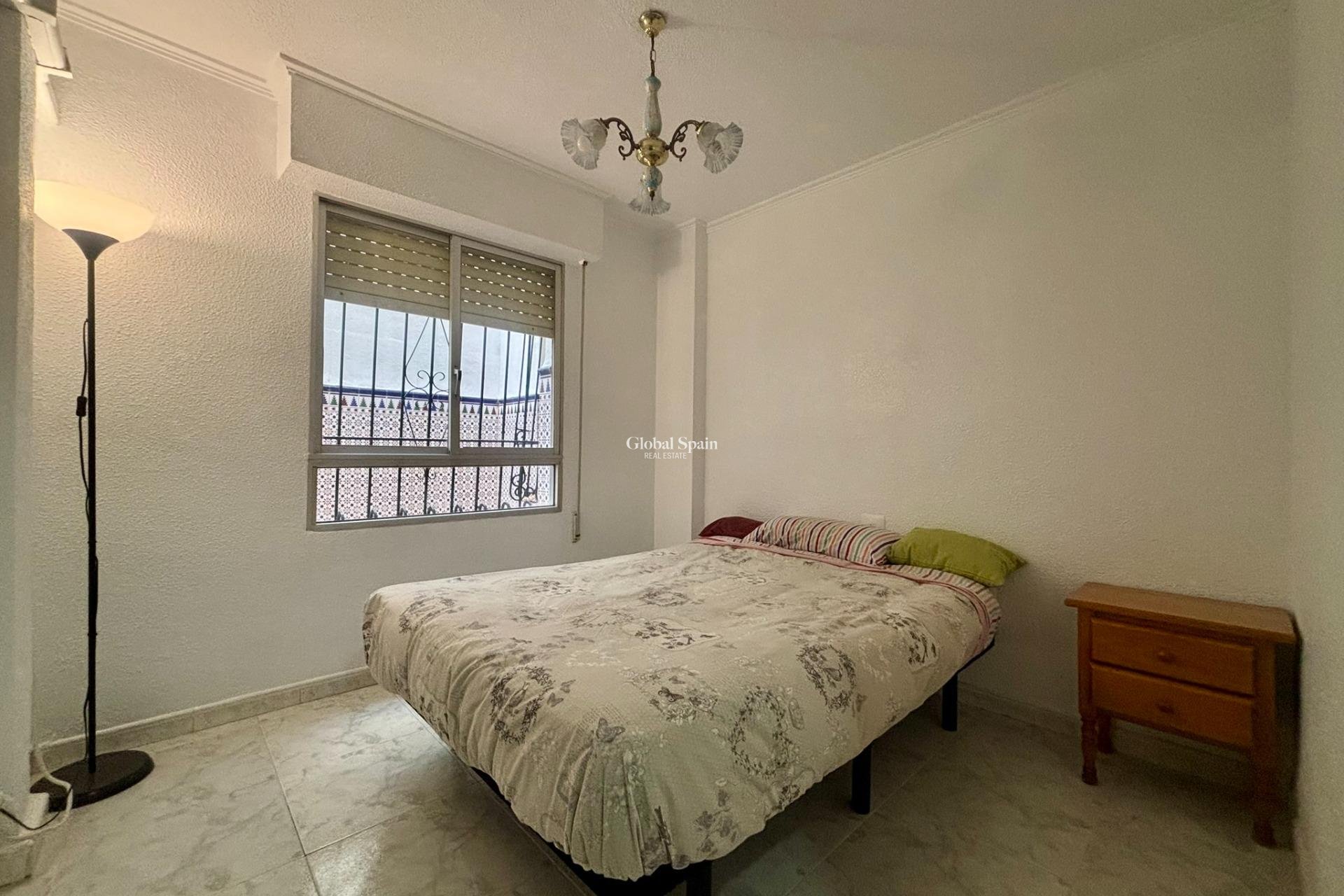 Resale - APARTMENT -
TORREVIEJA - Torrevieja