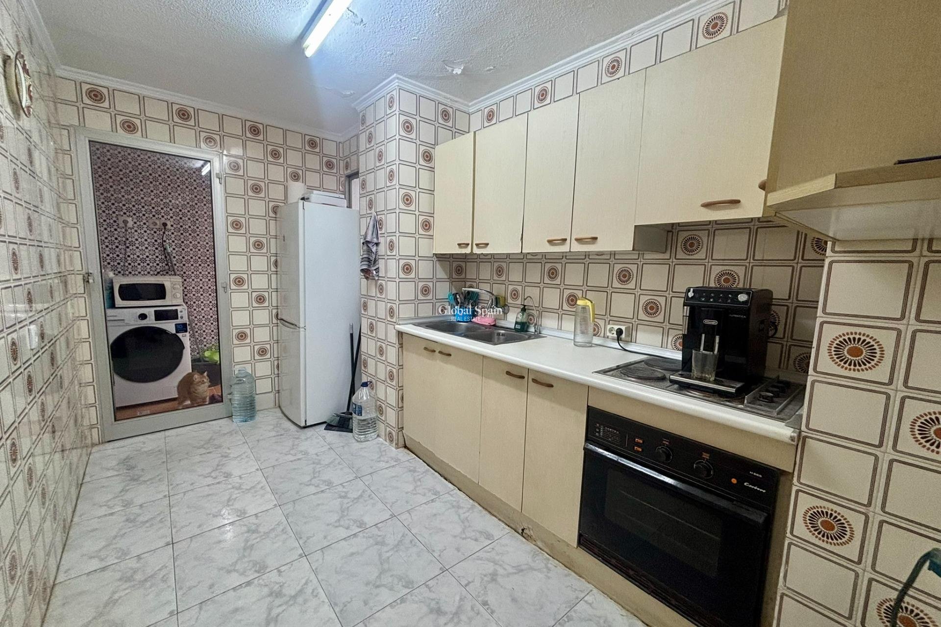 Resale - APARTMENT -
TORREVIEJA - Torrevieja