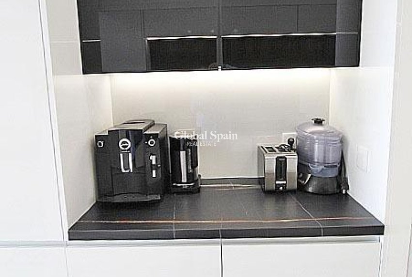 Resale - APARTMENT -
TORREVIEJA - Torrevieja