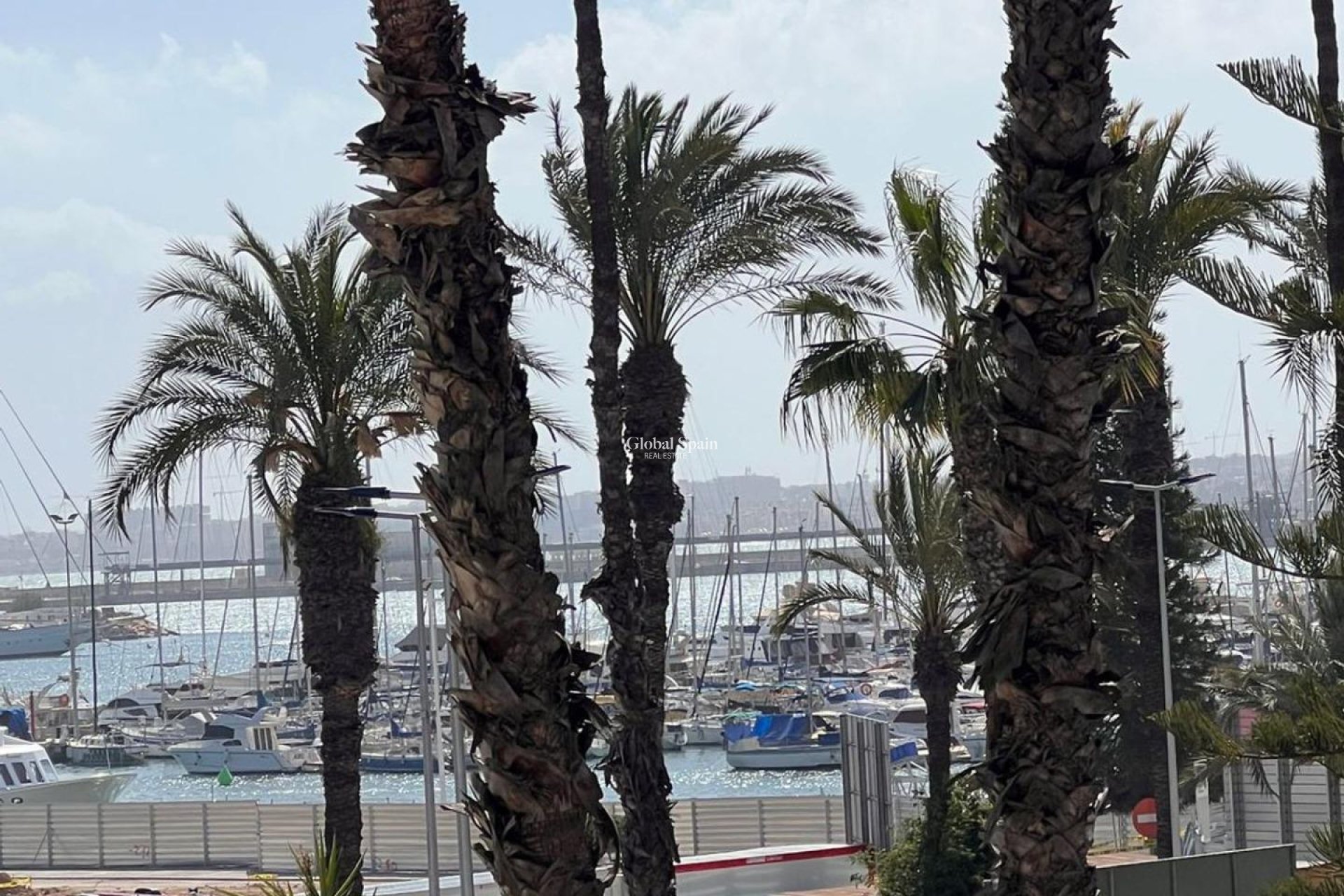 Resale - APARTMENT -
TORREVIEJA - Torrevieja