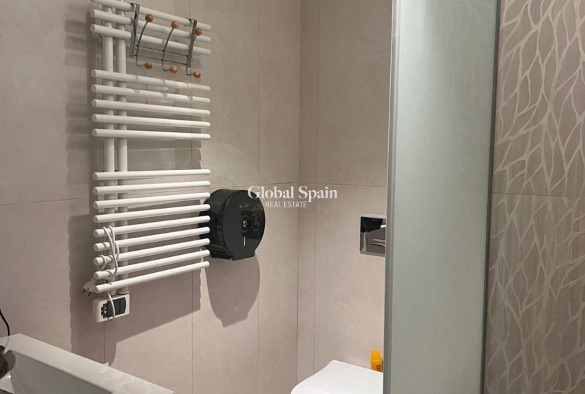 Resale - APARTMENT -
TORREVIEJA - Torrevieja