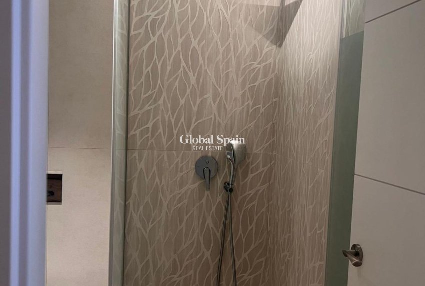 Resale - APARTMENT -
TORREVIEJA - Torrevieja