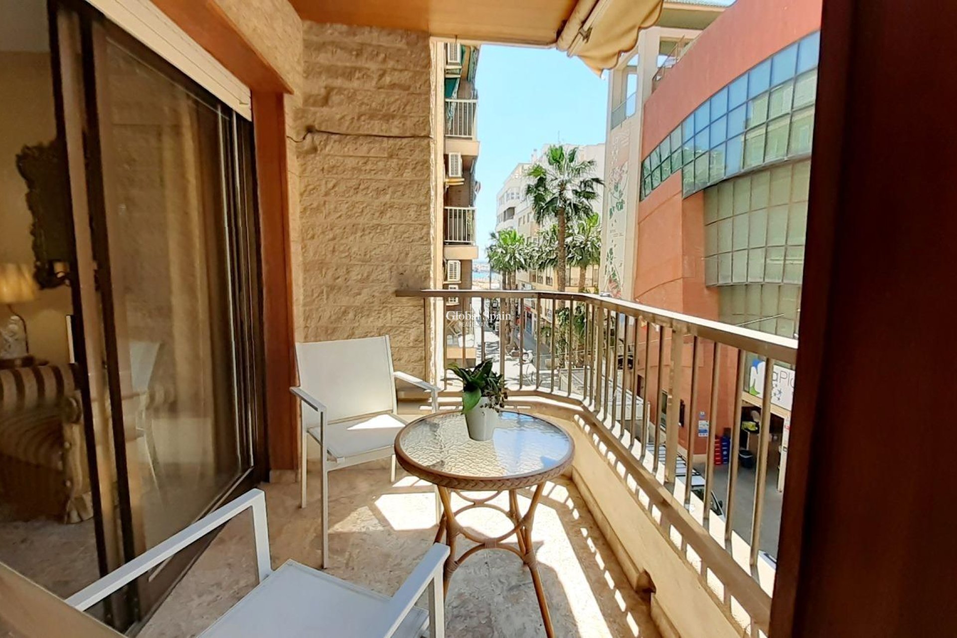 Resale - APARTMENT -
TORREVIEJA - Torrevieja