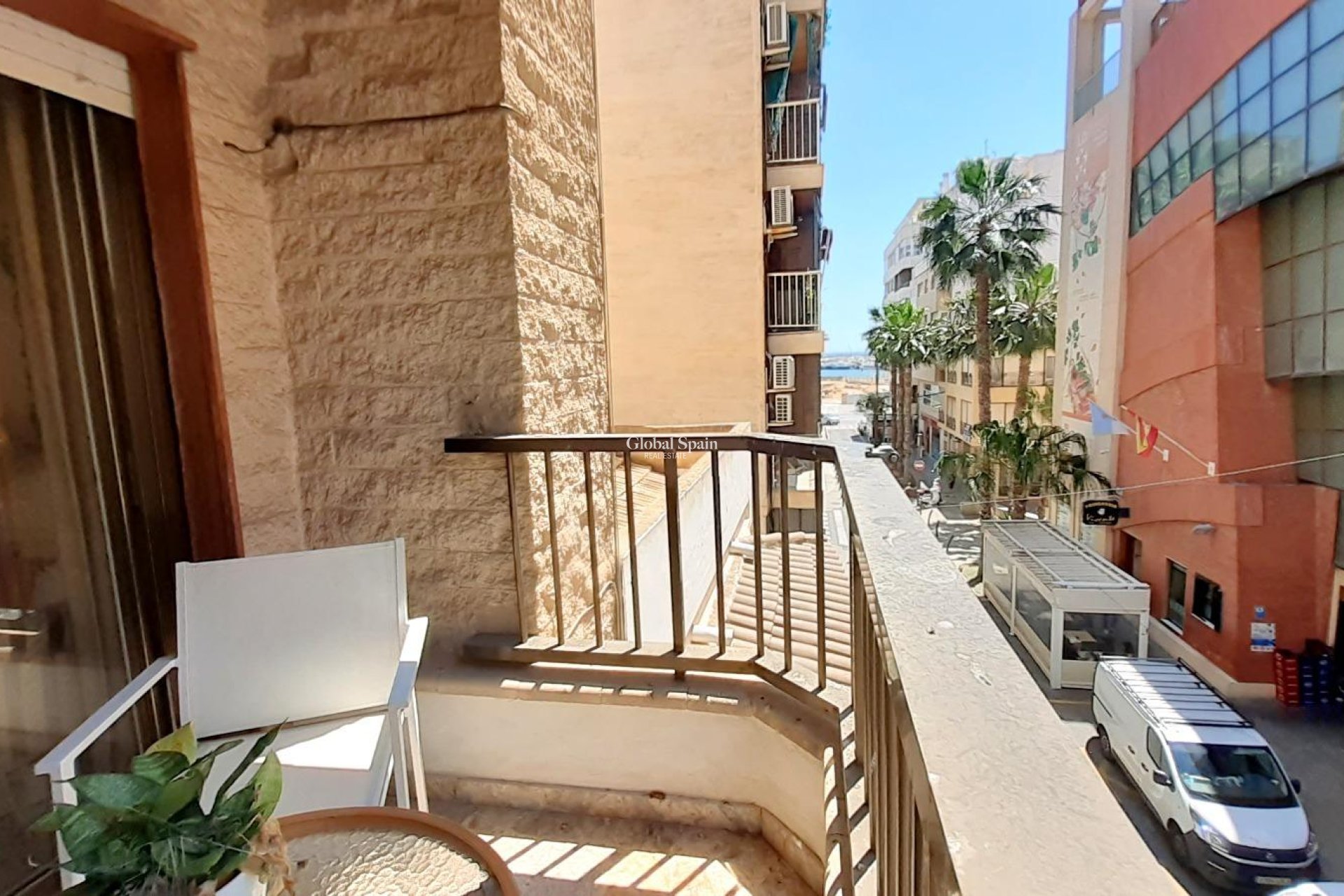 Resale - APARTMENT -
TORREVIEJA - Torrevieja