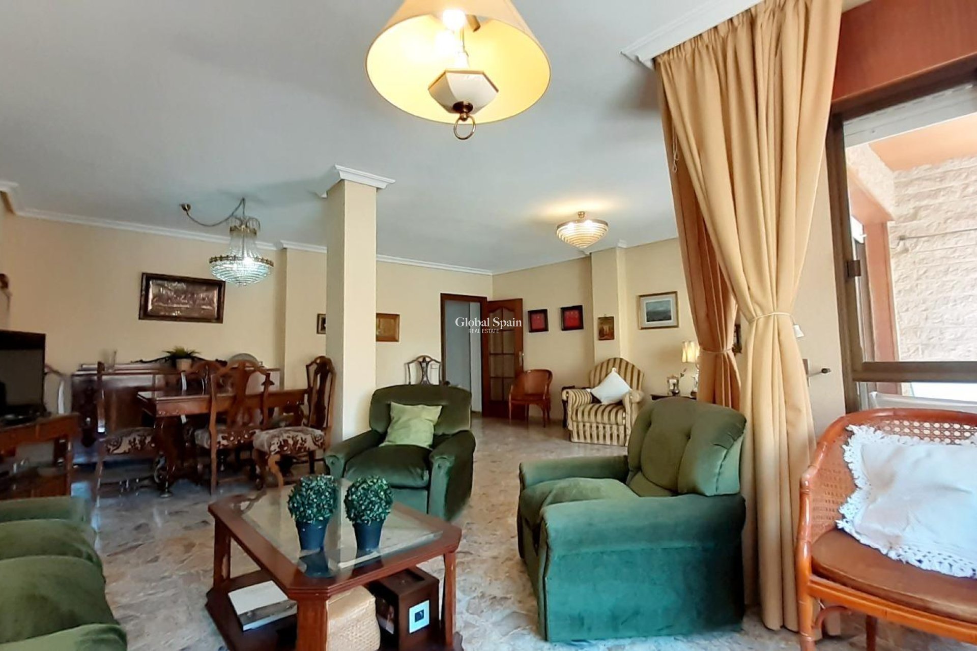 Resale - APARTMENT -
TORREVIEJA - Torrevieja