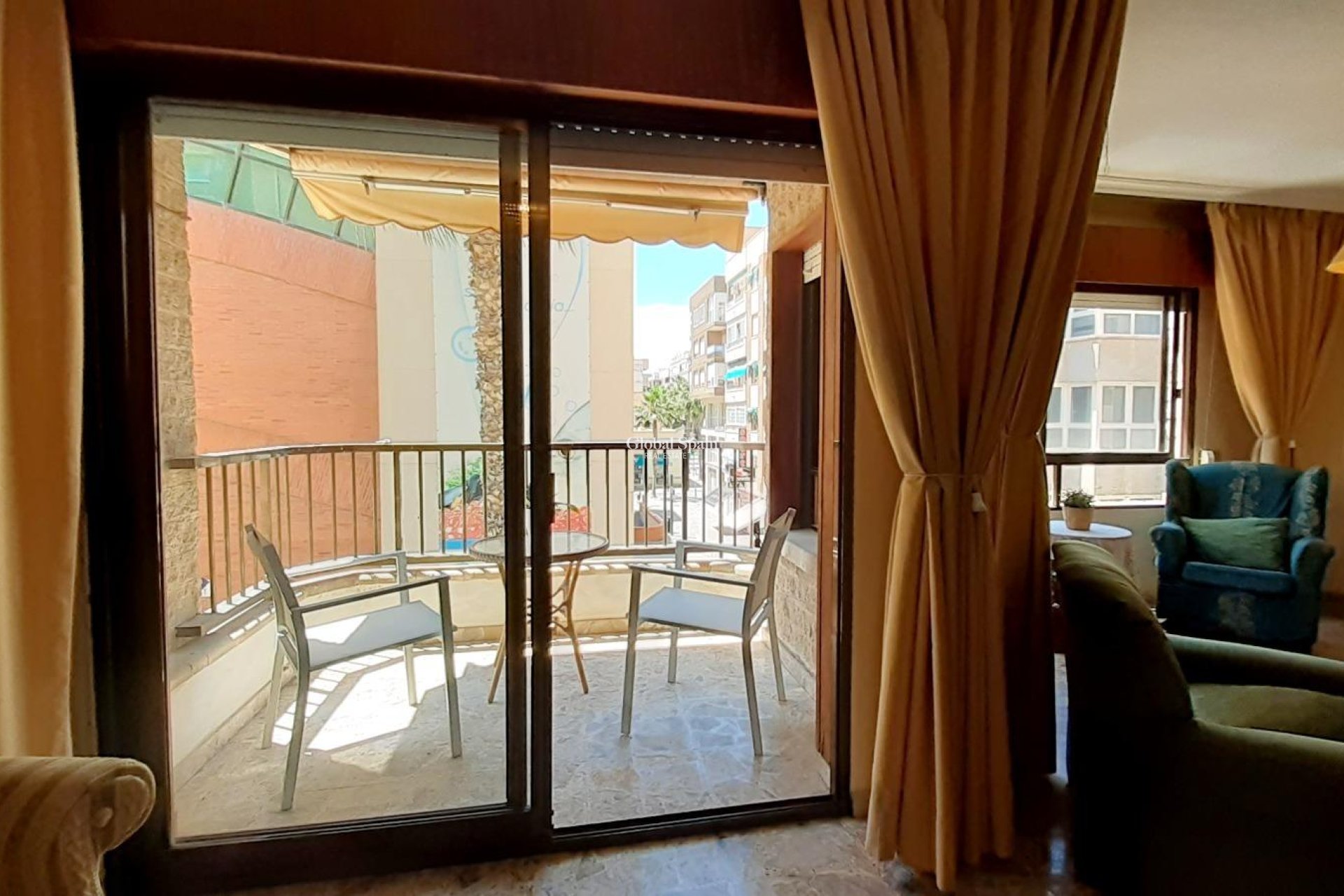 Resale - APARTMENT -
TORREVIEJA - Torrevieja