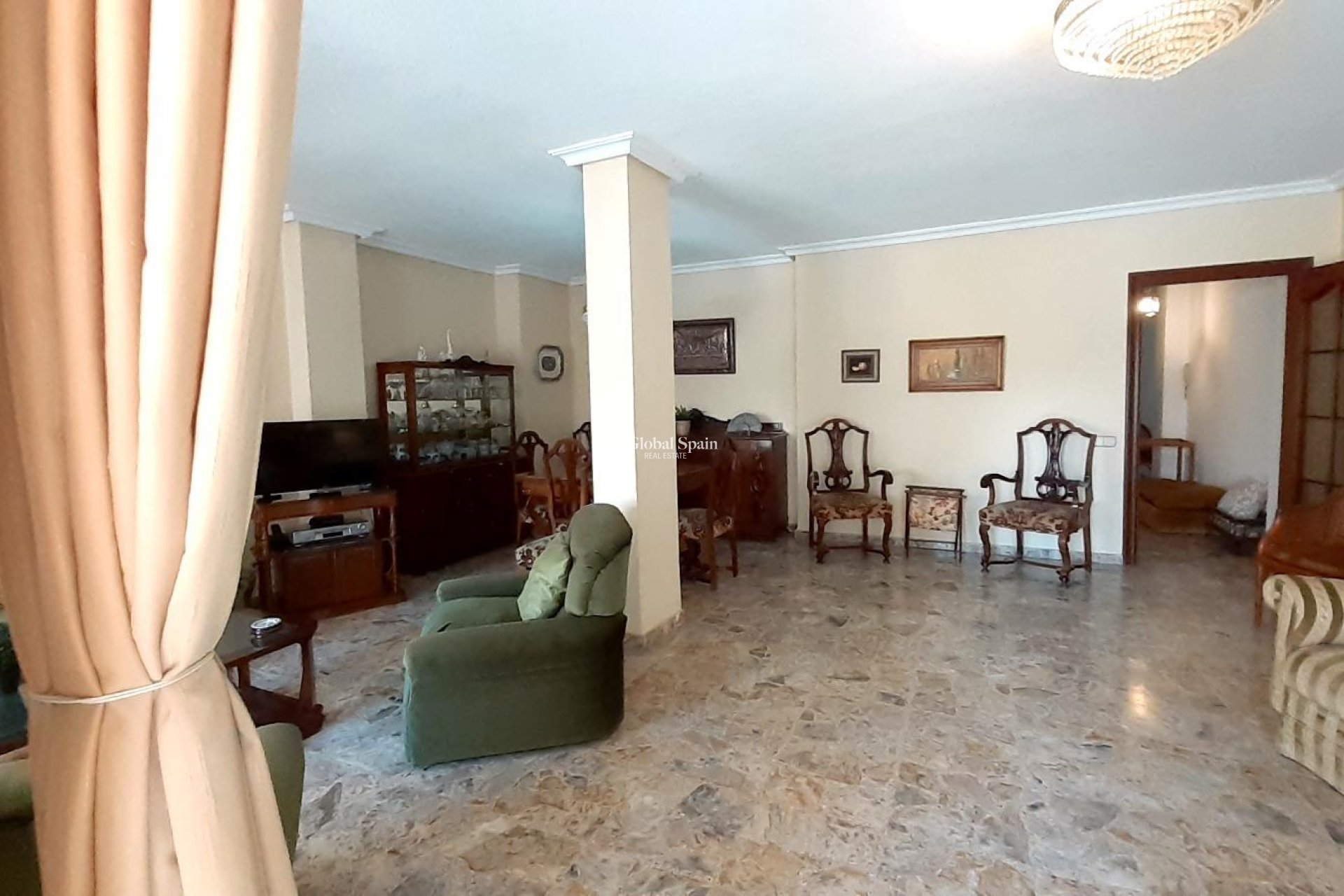 Resale - APARTMENT -
TORREVIEJA - Torrevieja