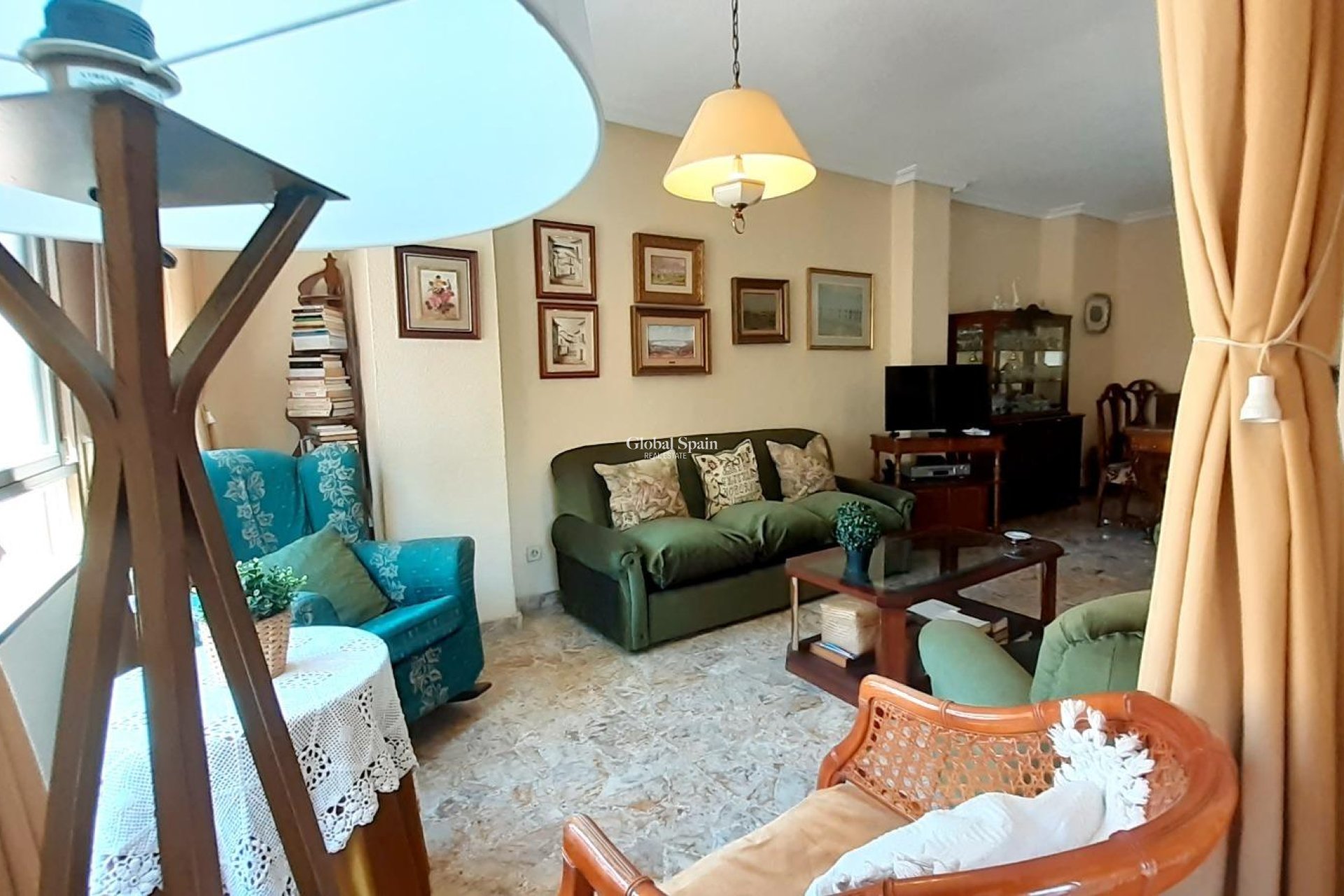 Resale - APARTMENT -
TORREVIEJA - Torrevieja