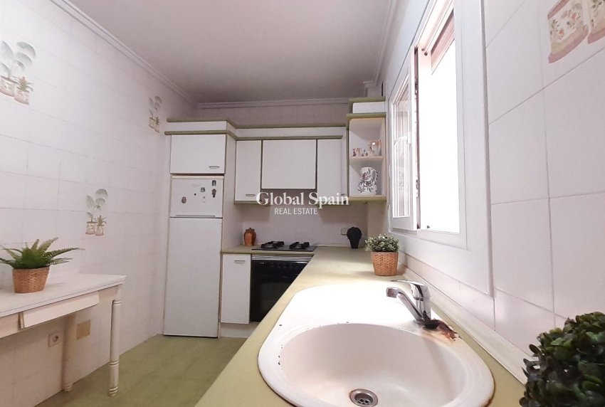 Resale - APARTMENT -
TORREVIEJA - Torrevieja