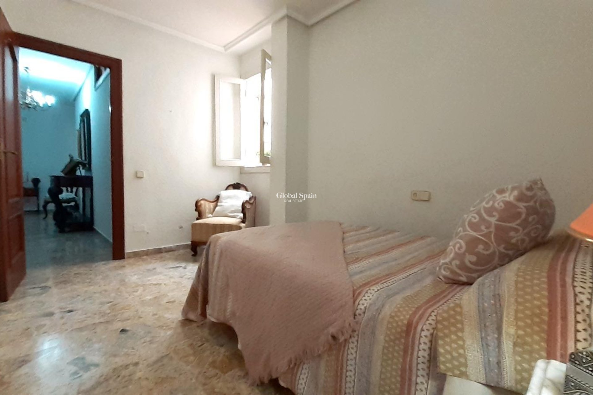 Resale - APARTMENT -
TORREVIEJA - Torrevieja