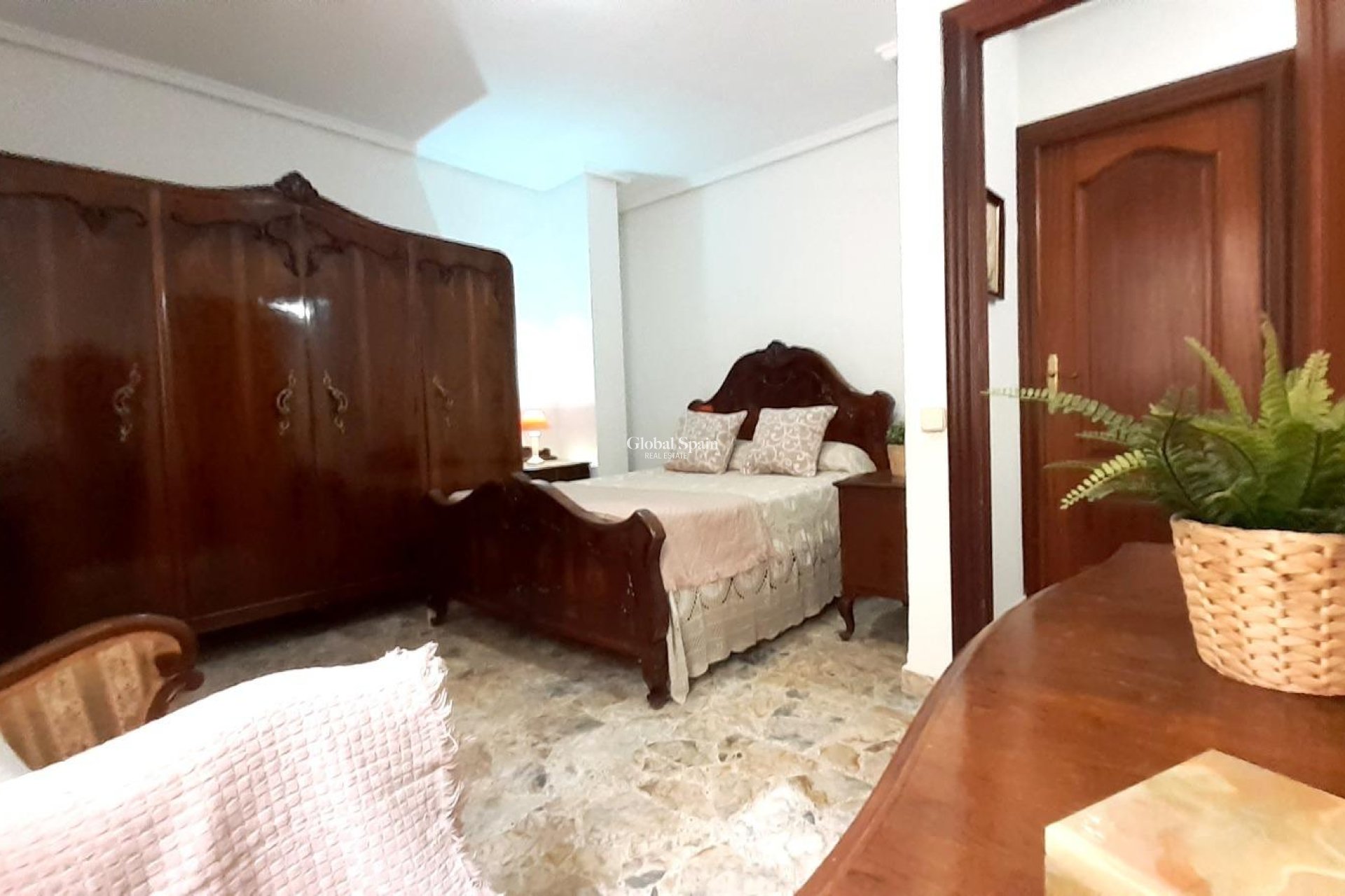 Resale - APARTMENT -
TORREVIEJA - Torrevieja