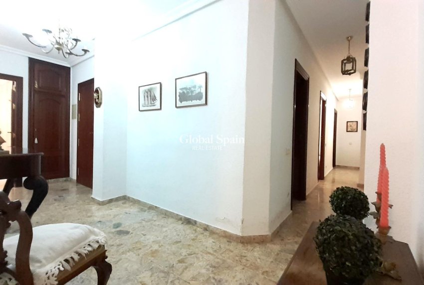 Resale - APARTMENT -
TORREVIEJA - Torrevieja