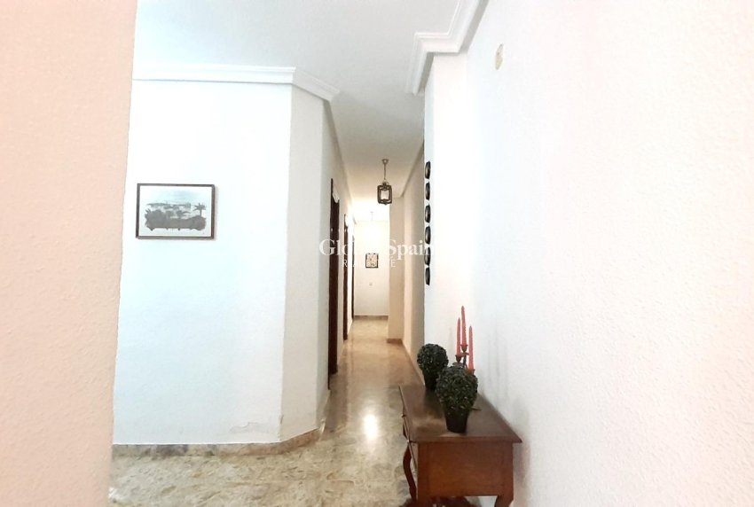 Resale - APARTMENT -
TORREVIEJA - Torrevieja