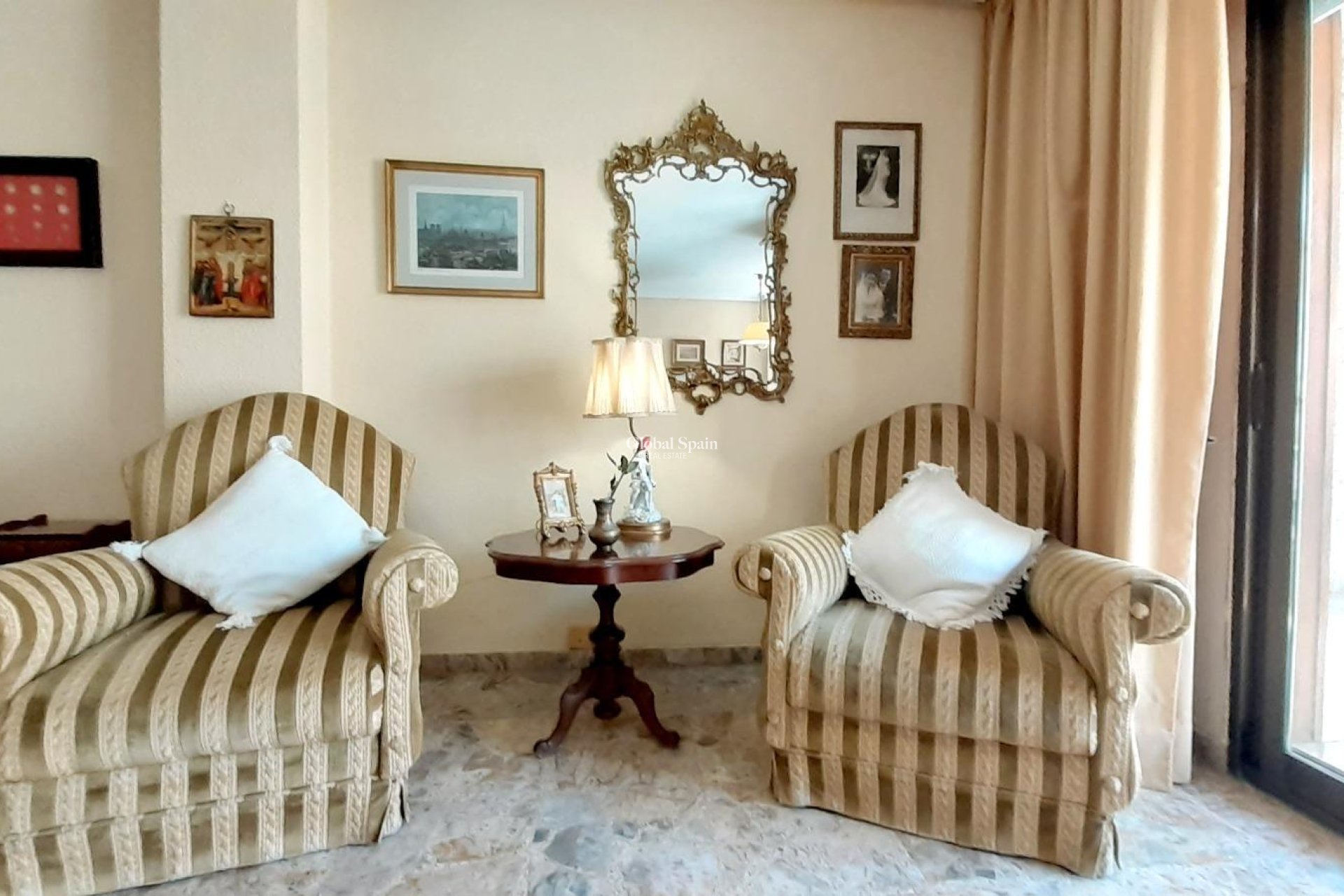 Resale - APARTMENT -
TORREVIEJA - Torrevieja