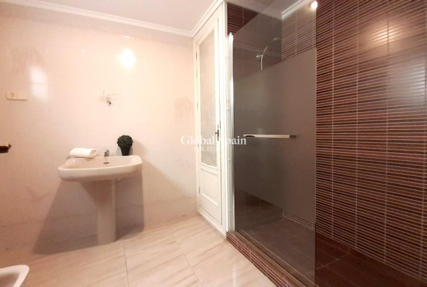 Resale - APARTMENT -
TORREVIEJA - Torrevieja