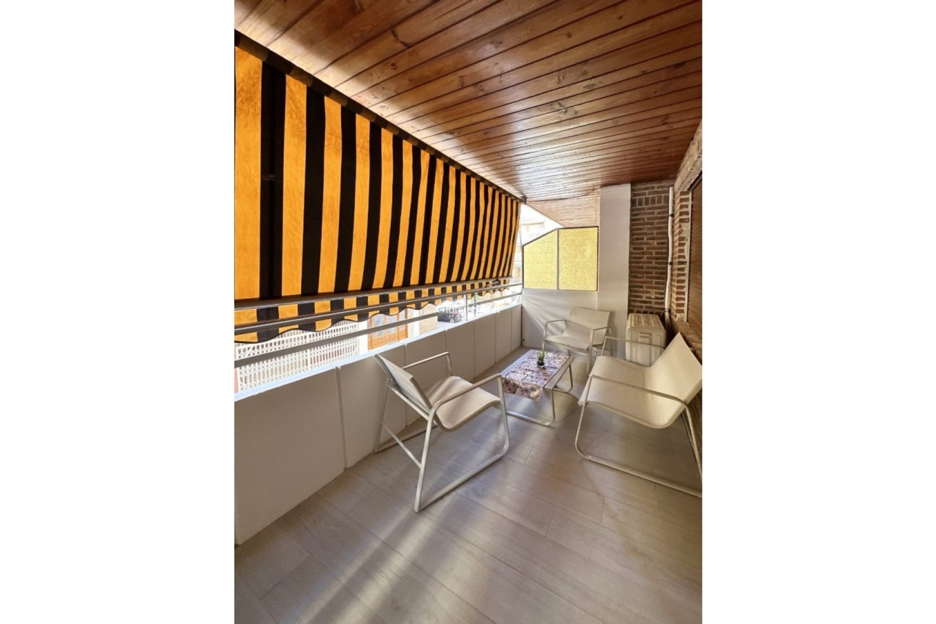 Resale - APARTMENT -
TORREVIEJA - Torrevieja