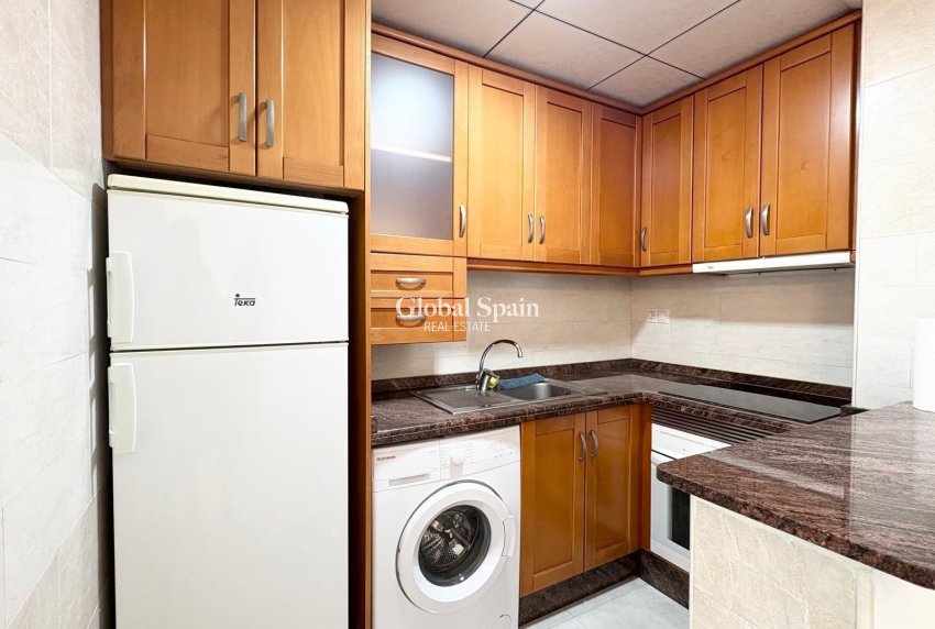 Resale - APARTMENT -
TORREVIEJA - Torrevieja