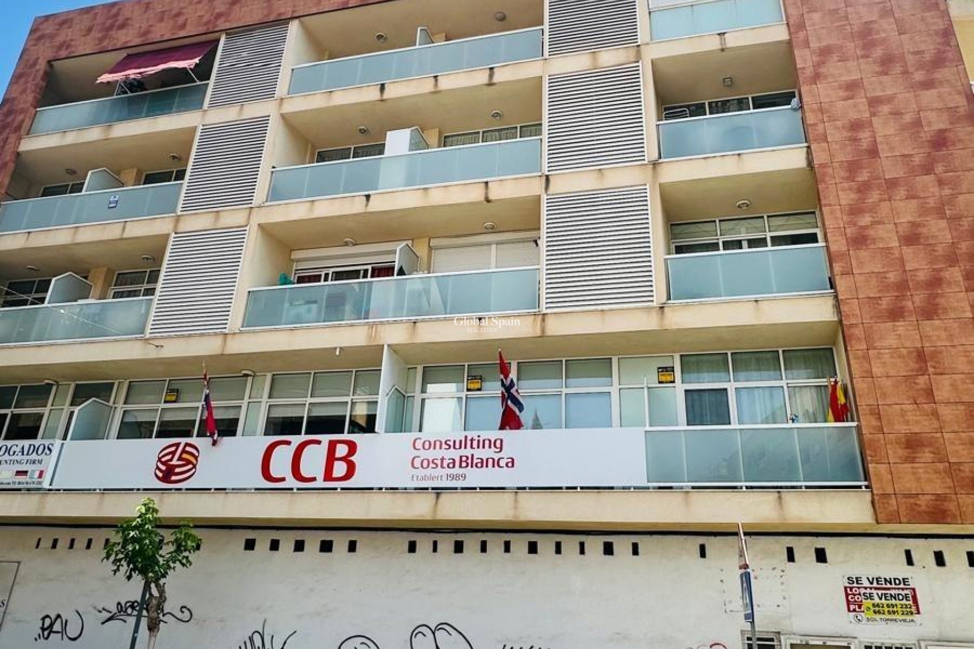 Resale - APARTMENT -
TORREVIEJA - Torrevieja