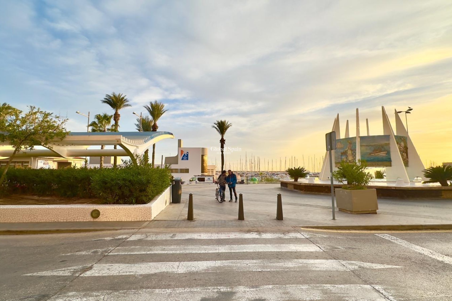 Resale - APARTMENT -
TORREVIEJA - Torrevieja