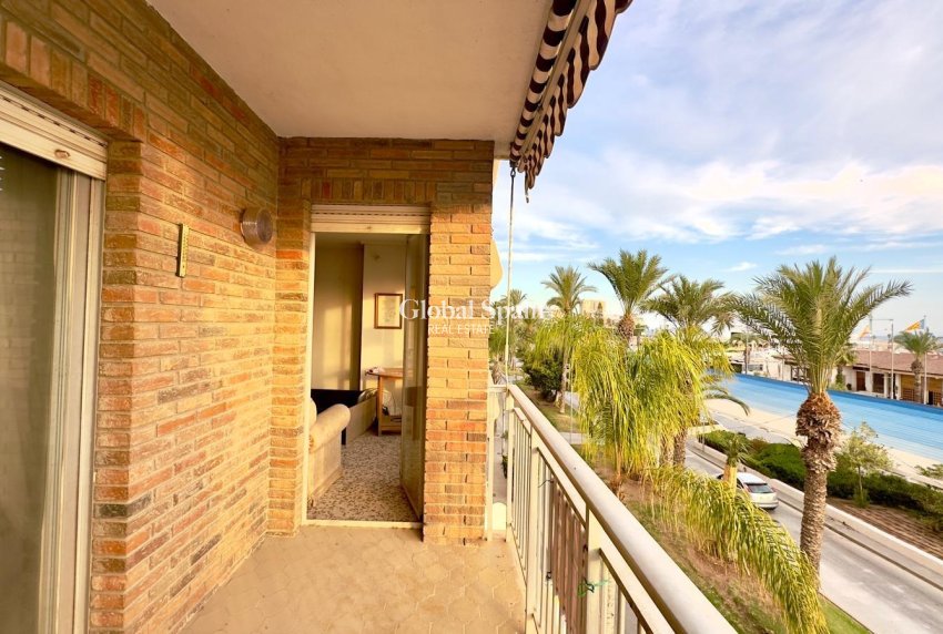 Resale - APARTMENT -
TORREVIEJA - Torrevieja