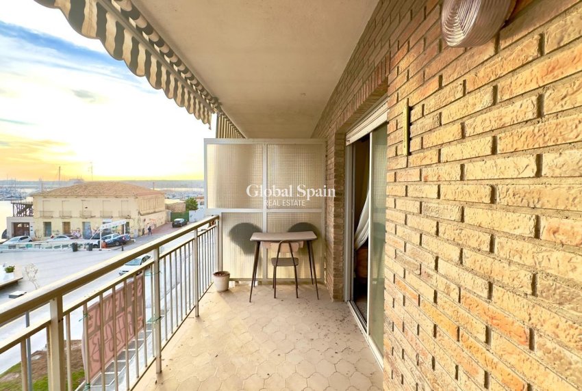 Resale - APARTMENT -
TORREVIEJA - Torrevieja