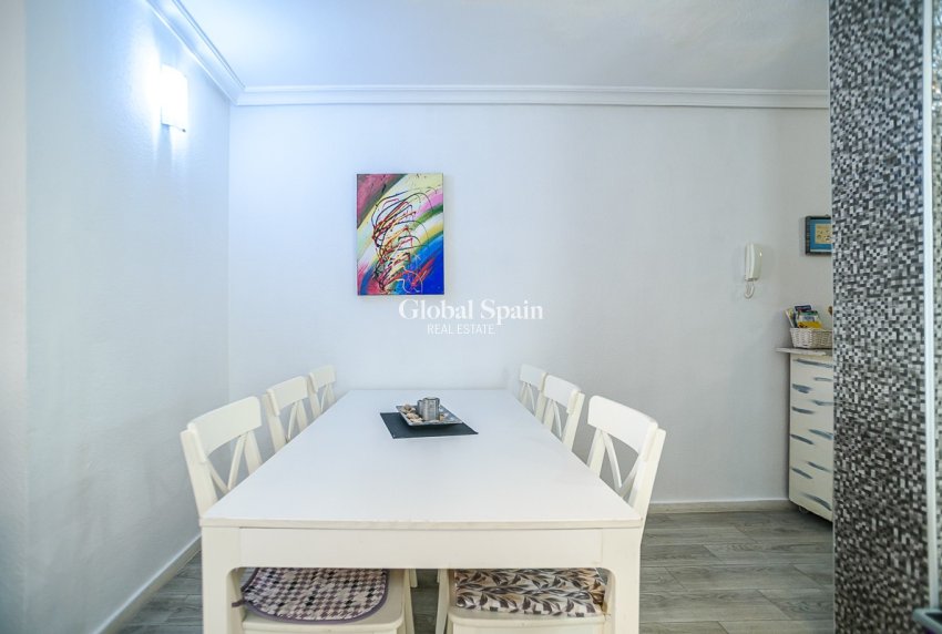 Resale - APARTMENT -
TORREVIEJA - Torrevieja