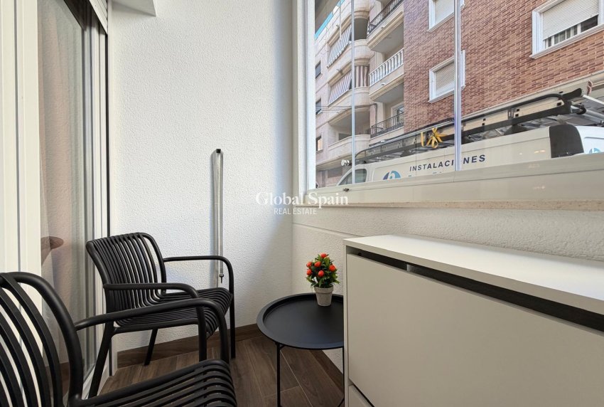 Resale - APARTMENT -
TORREVIEJA - Torrevieja