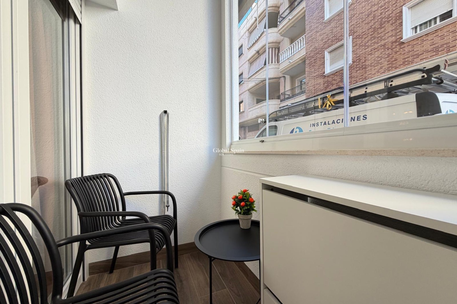 Resale - APARTMENT -
TORREVIEJA - Torrevieja
