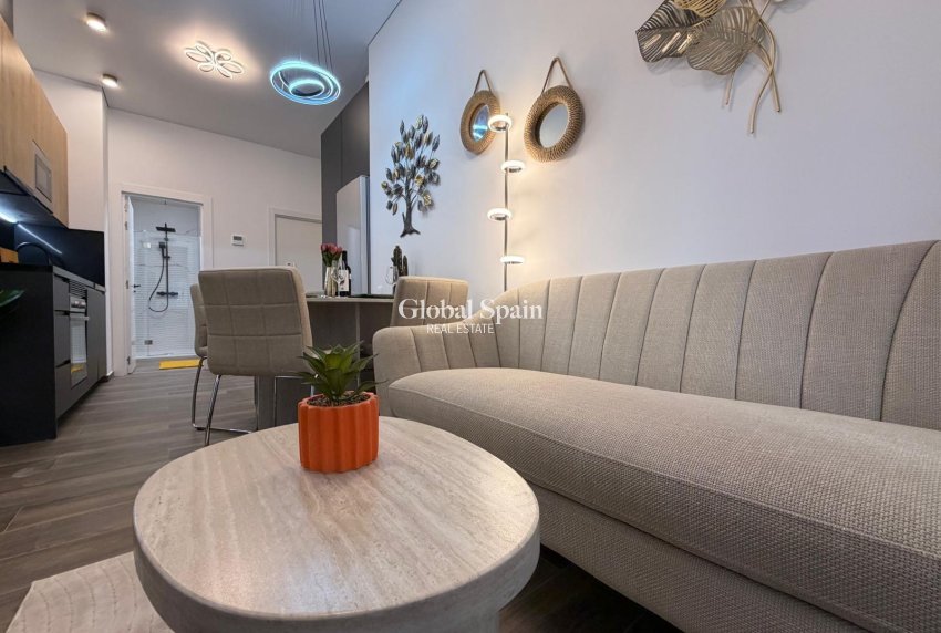 Resale - APARTMENT -
TORREVIEJA - Torrevieja