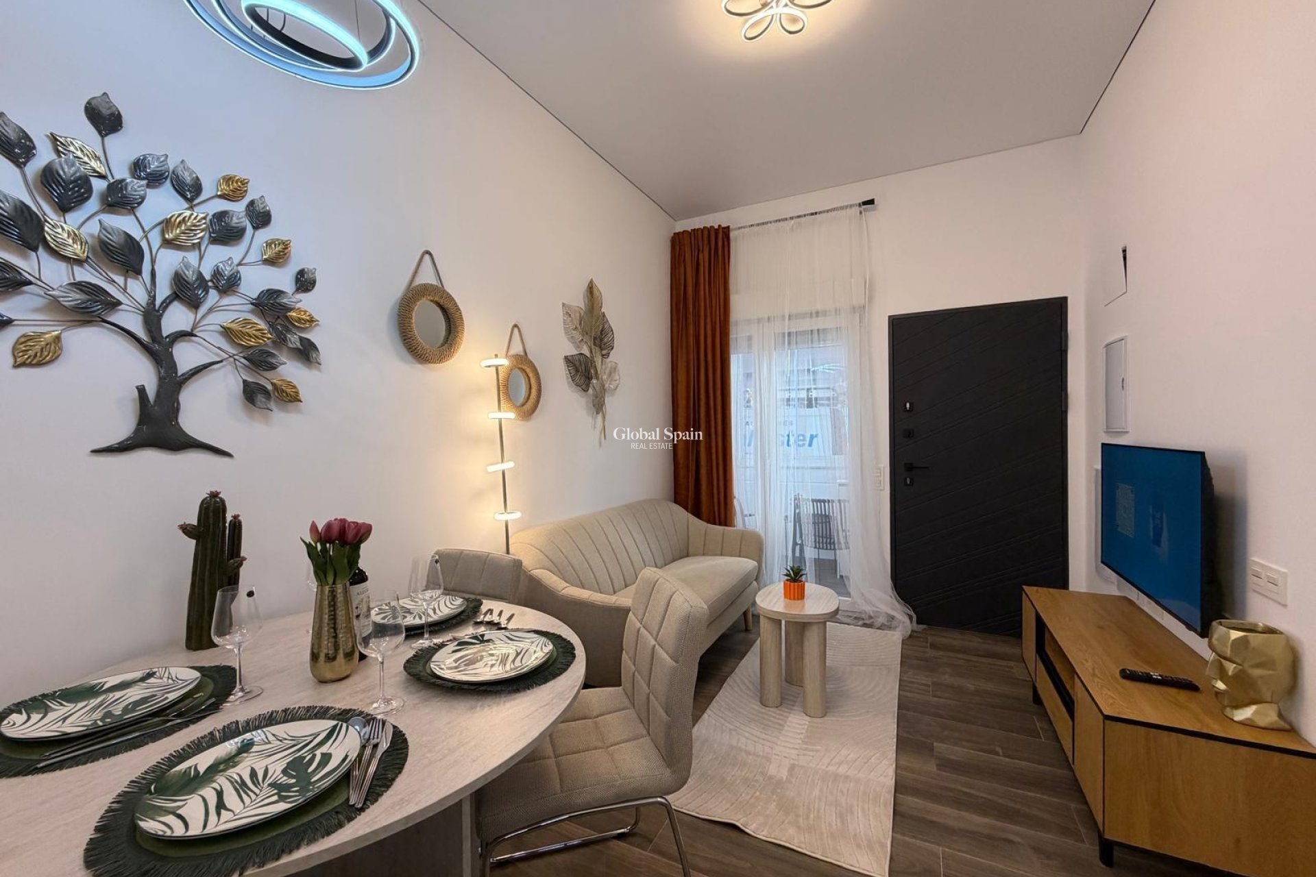 Resale - APARTMENT -
TORREVIEJA - Torrevieja