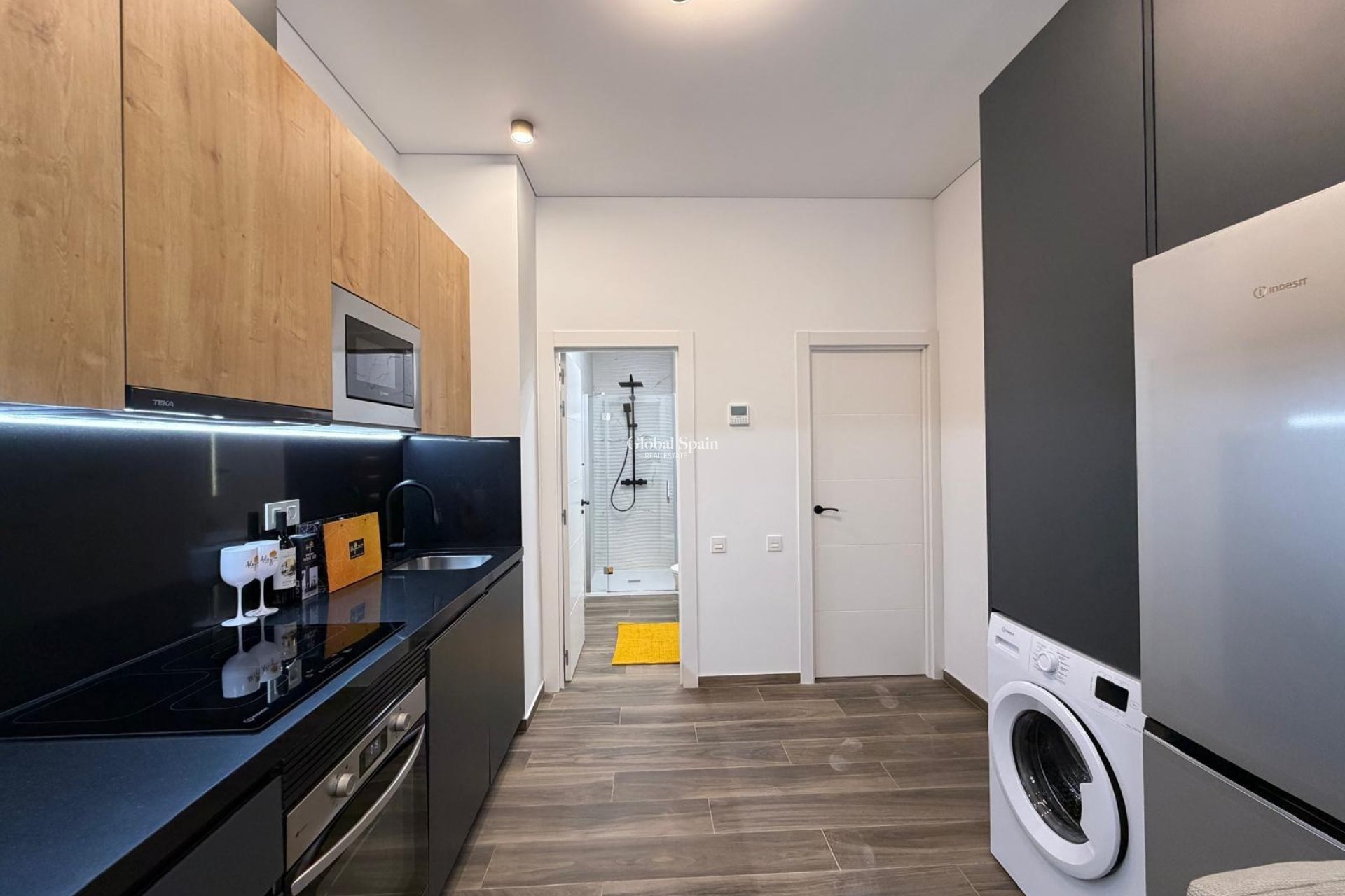 Resale - APARTMENT -
TORREVIEJA - Torrevieja