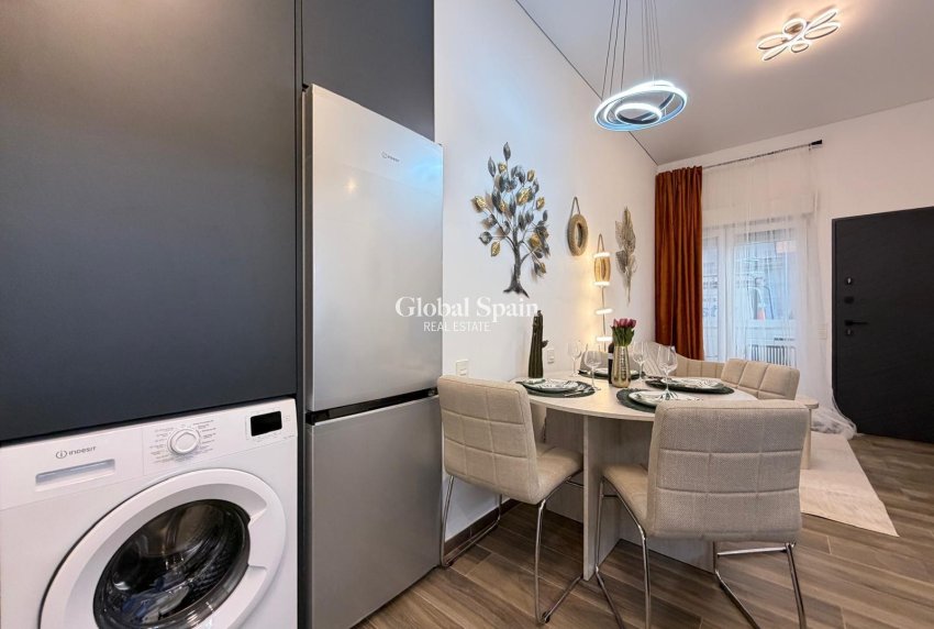 Resale - APARTMENT -
TORREVIEJA - Torrevieja