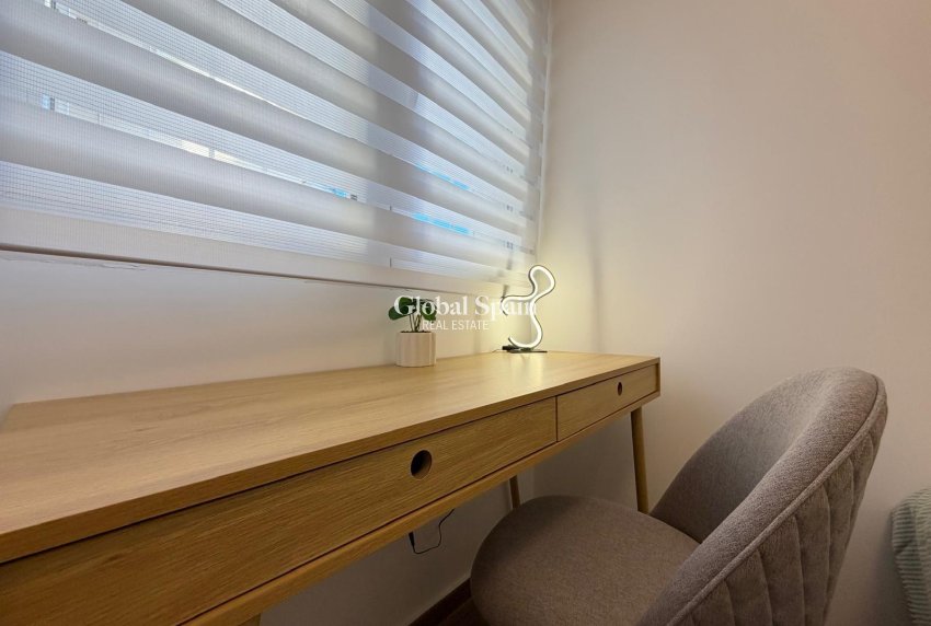 Resale - APARTMENT -
TORREVIEJA - Torrevieja