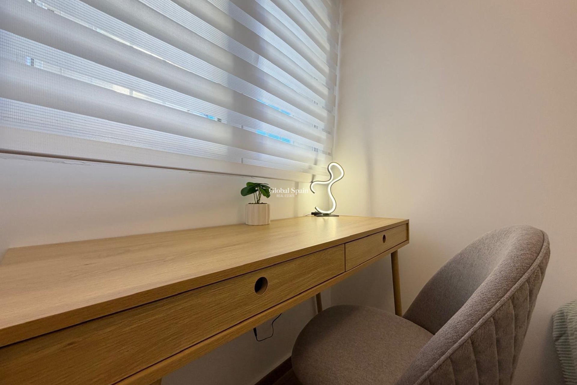 Resale - APARTMENT -
TORREVIEJA - Torrevieja