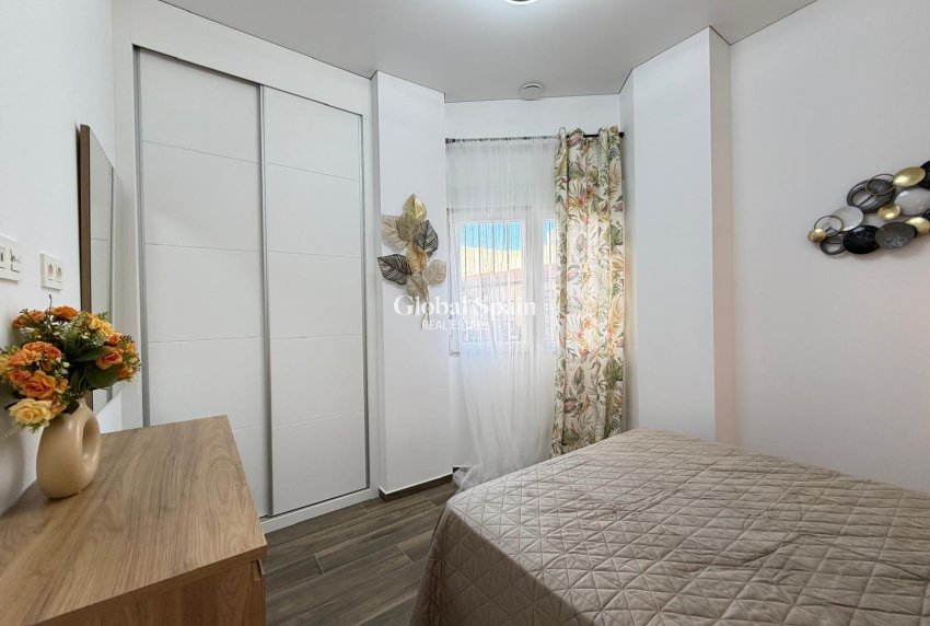 Resale - APARTMENT -
TORREVIEJA - Torrevieja