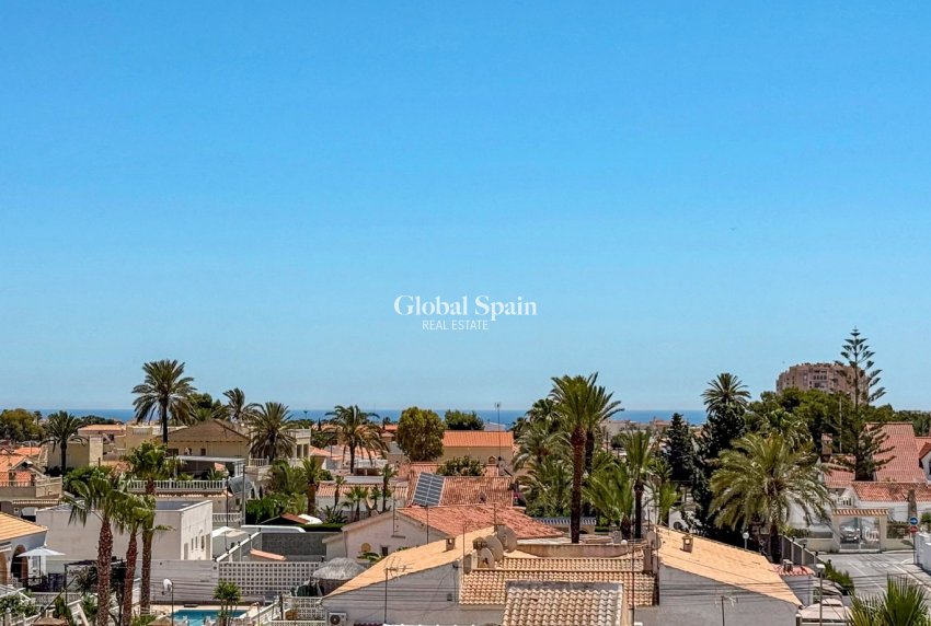 Resale - APARTMENT -
TORREVIEJA - Torrevieja